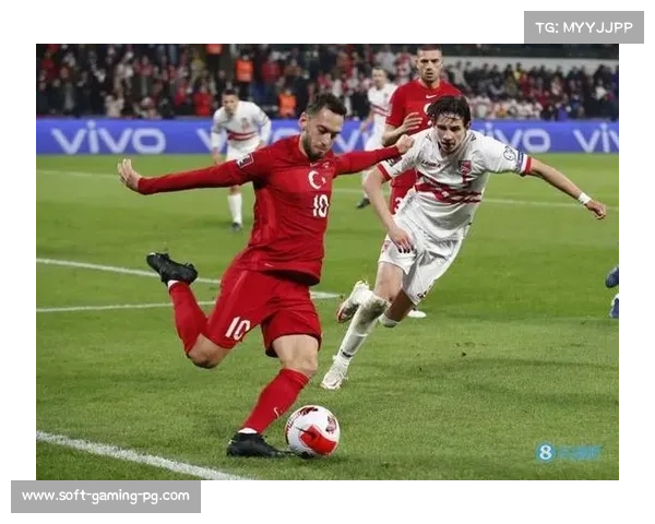 土耳其对阵保加利亚，恰尔汉奥卢领衔中路三核